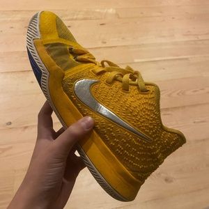 Kyrie 3 “Mac ‘n’ Cheese”